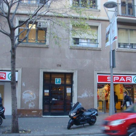 Hostal Muntaner Barcelone Extérieur photo